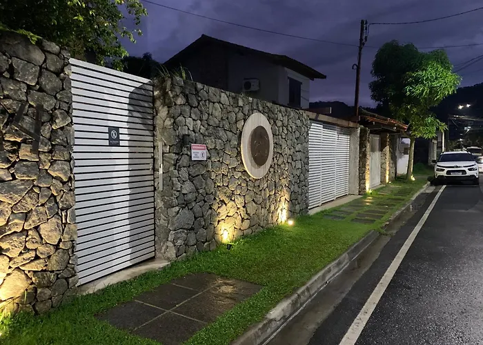 Almas Gêmeas suíte com cozinha praia da RibeiraPousada